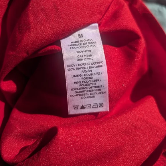 Dynamite Mini Crinkle Textured Flare Skirt Bachata Red NWT - Picture 3 of 3